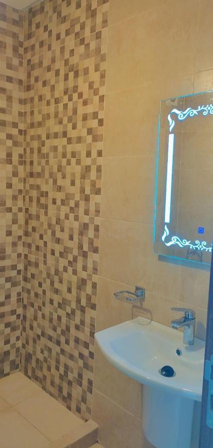Appartement Nour 5 Marrakech Centre Gueliz Avec Piscine Marrakesh Luaran gambar